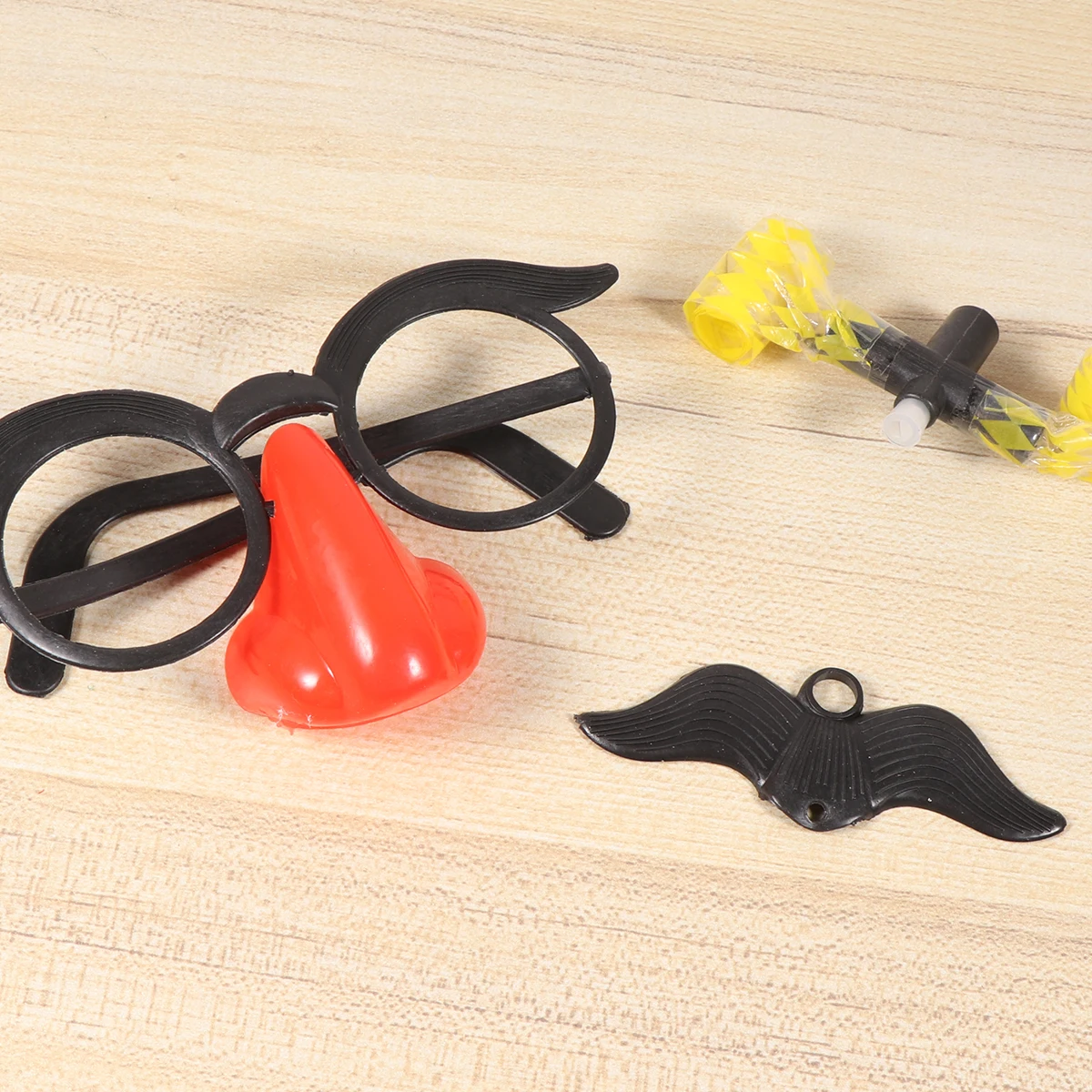 

10Pcs Funny Blowing Dragon Whistles Cartoon Big Nose Glasses Brithday Party Cheer Blowout Whistles (Size L Rondom Color)