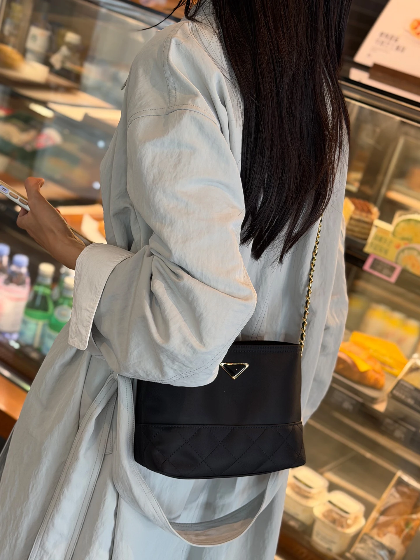 spring-2026-women's-fashion-trend-diamond-grid-chain-shoulder-bag-lightweight-bucket-bag-simple-style-single-shoulder-crossbo