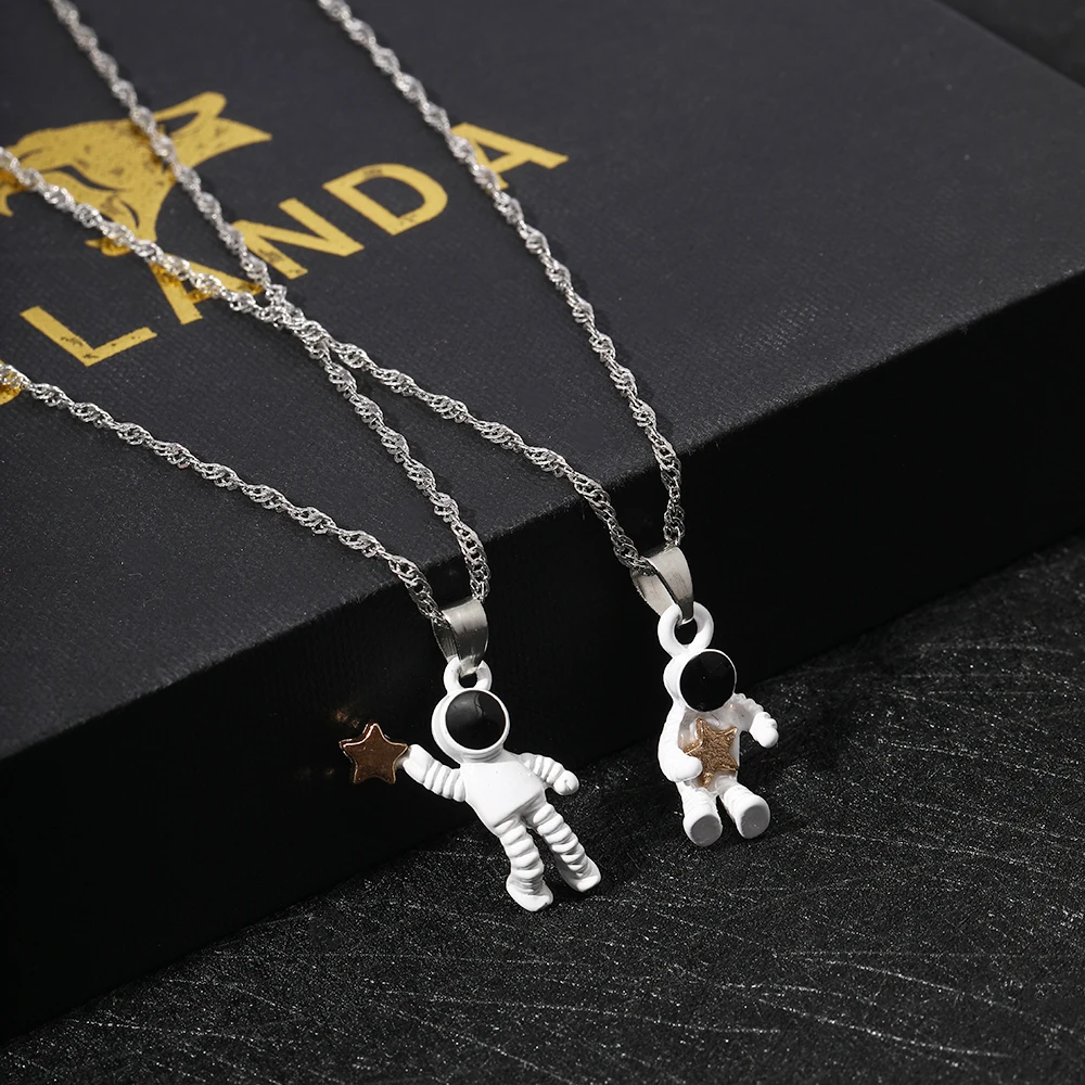 Mini Astronaut Pendant Necklace Silver Tone Spaceman Choker Chain For Women Girls Boys Party Holiday Jewelry Present Gift