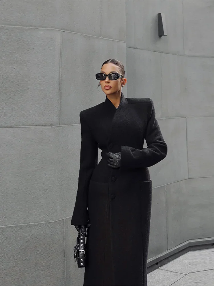 معطف نسائي أنيق طويل برقبة على شكل حرف v سترة ضيقة واحدة الصدر بخصر مغلق للسيدات لخريف وشتاء 2025 ملابس خروج نسائية أنيقة