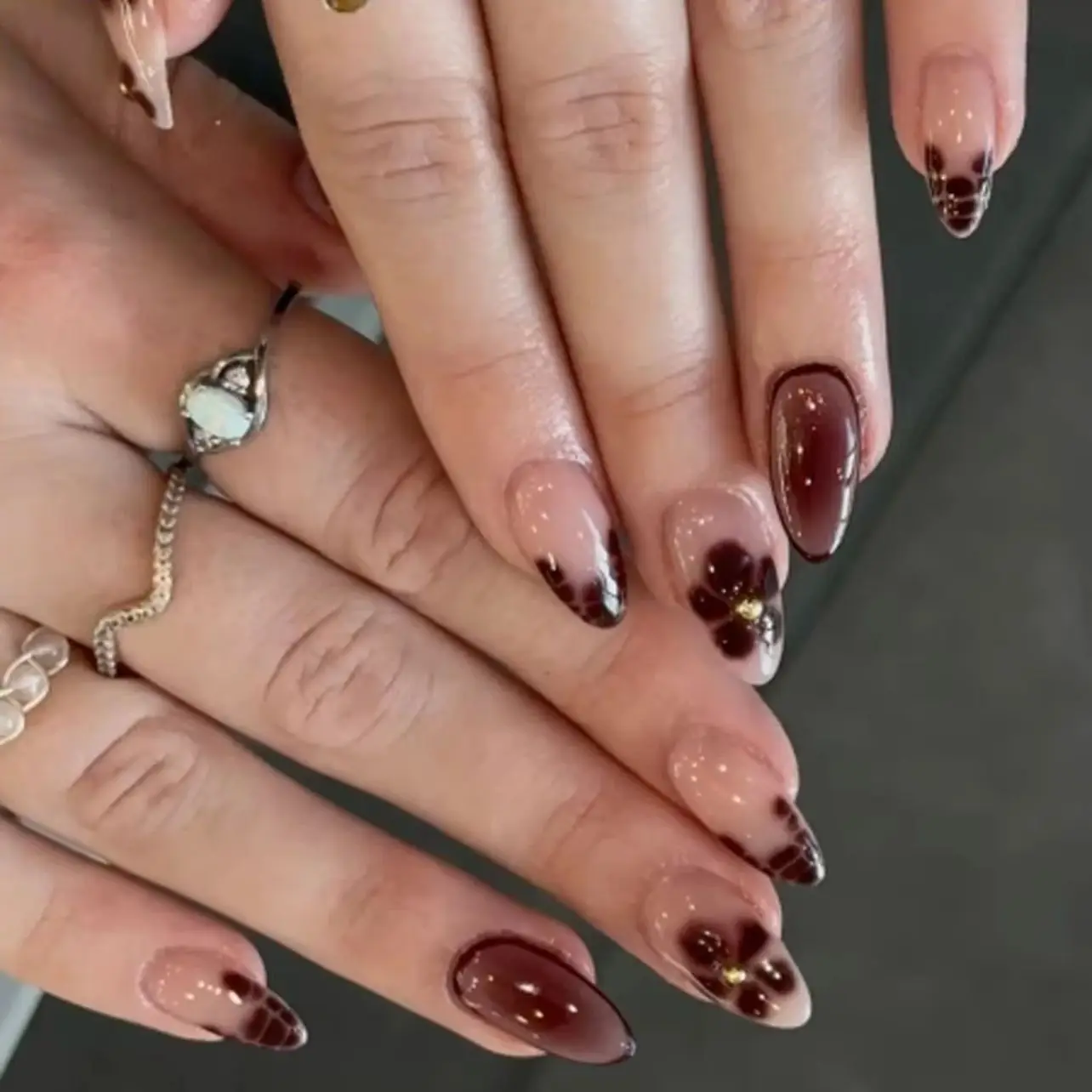 24 pièces/ensemble hiver amande presse sur ongles motif de fleur faux ongles Simple portable ongles à coller faux ongles Наклад Ногти 