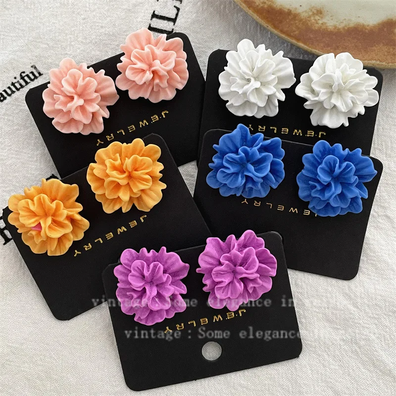 

2025 New Flower Earrings Design Retro Sweet Jewelry for Women