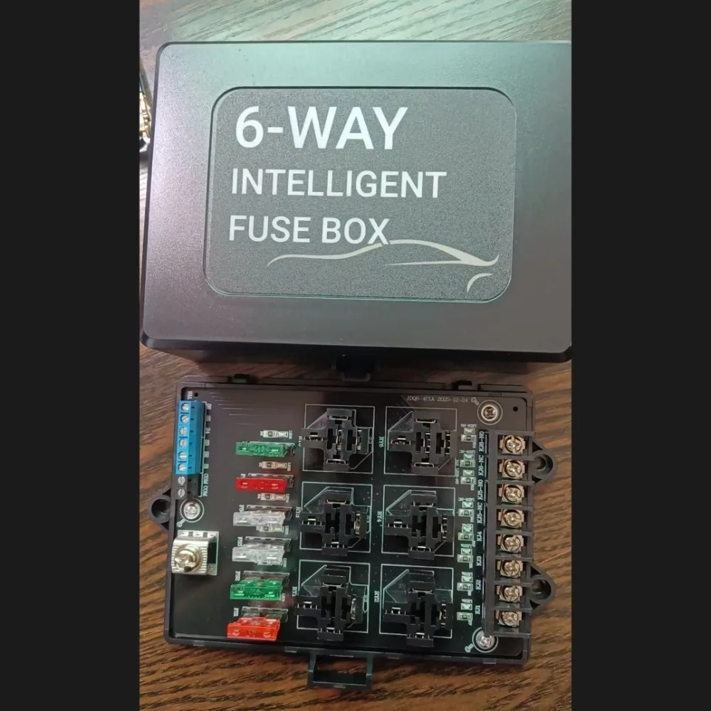 

12V Car Relay Box Modified Socket Car Junction Box Fuse RV Yacht Cover Junction Adaptation Performance Versatile Multifunction