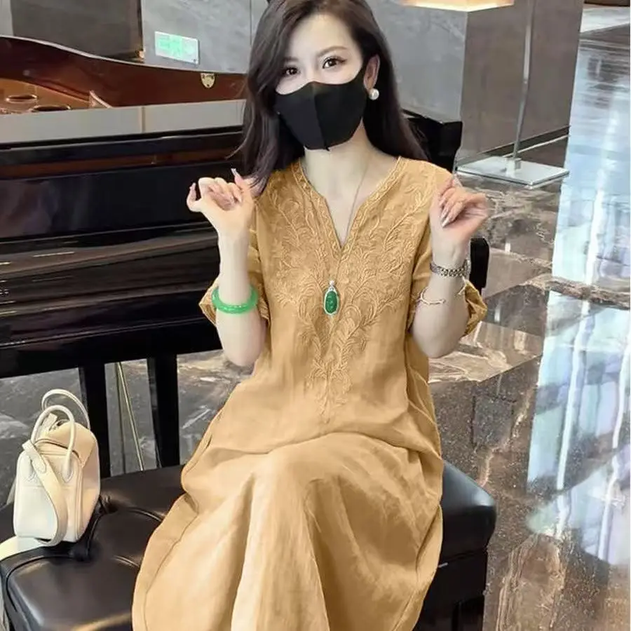 

Retro Cotton and Linen Women‘s Long Dresses Loose V-neck Short Sleeve A- Line Dress Embroidered Long Skirt Chinese Style Robe