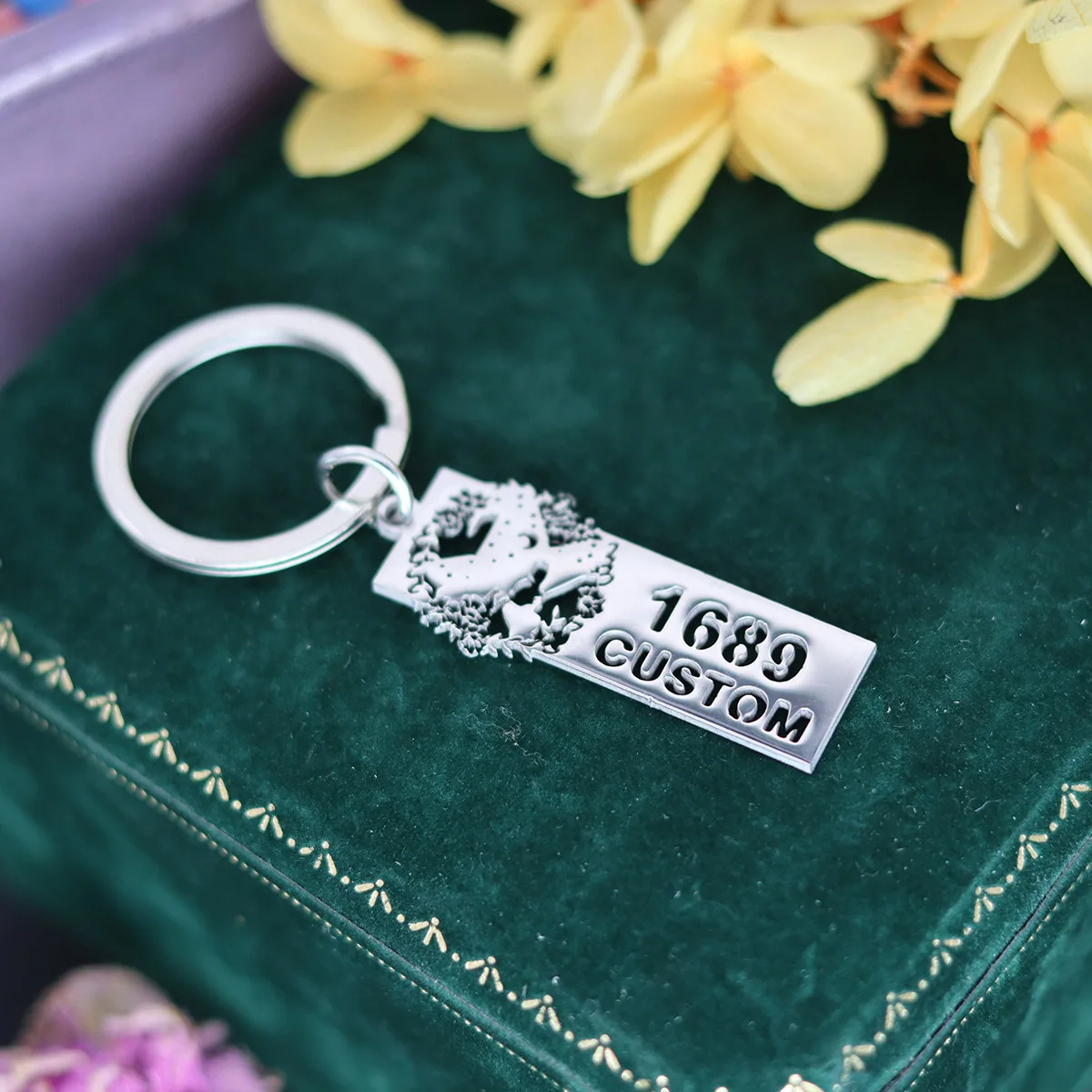 QIAMNI персонализированный брелок с номером дома, подарок на новоселье, уличный брелок из нержавеющей стали с лазерной гравировкой адреса