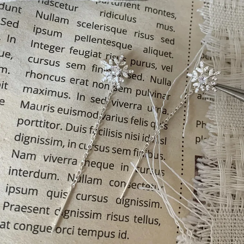 925 فضة ساحرة رومانسية ندفة الثلج خط شرابات قرط الاذن المرصع للنساء غرامة مجوهرات عالية فاخرة خمر الملحقات