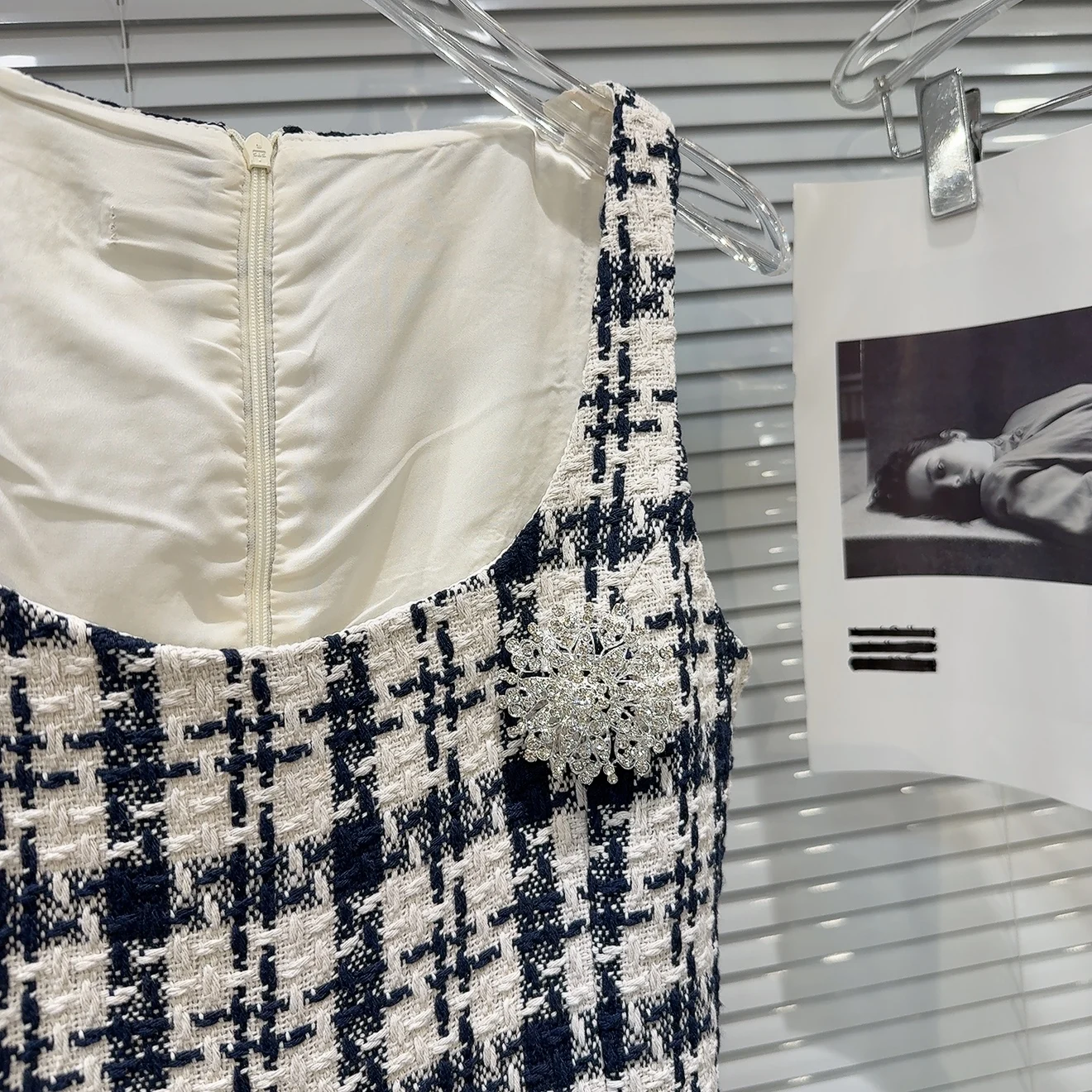 2025 Spring Summer New Rhinestone Brooch High Waist Plaid Tweed Vest Dress for Women Retro Plaid U Neck Dress A Line Dresses