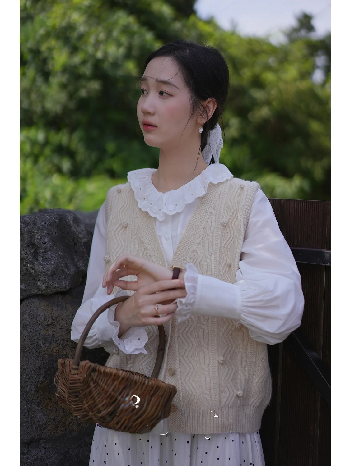 

Вязаный шерстяной жилет ручной работы с V-образным вырезом, женский модный повседневный кардиган свободного кроя с длинными рукавами и цветочным узором на крючках