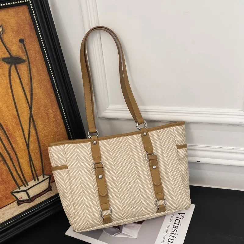 

Classic Vintage Luxury Tote Designer Diaper Bag For Women Leather Large Capacity Elegant Crossbody Handbag For Timeless Appeal