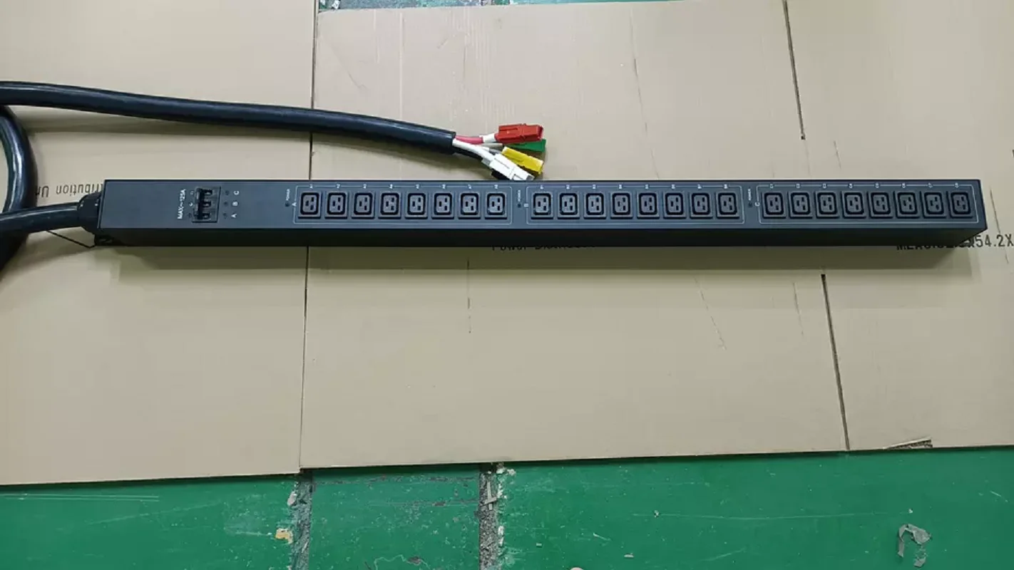 Customized 125A 24 Bits IEC C19 Outlets Circuit Breaker 380V 415V 480V High Power PDU Aluminum Alloy Frame Type Socket