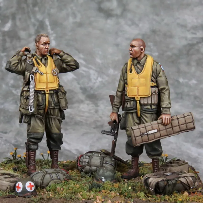 

1/35 Scale Resin Figure Model Building Kits Historical Military Miniatures US Army Airborne 2 Figures Unassembled Unpainted 977A