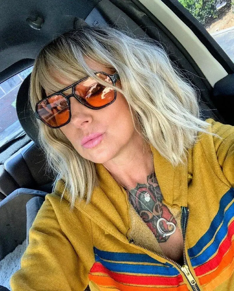 

Выделенный блондин, волнистый парик Боб, длина до плеч, парик с челкой, синтетические высокотемпературные парики спереди, кружевные передние парики для женщин, на каждый день