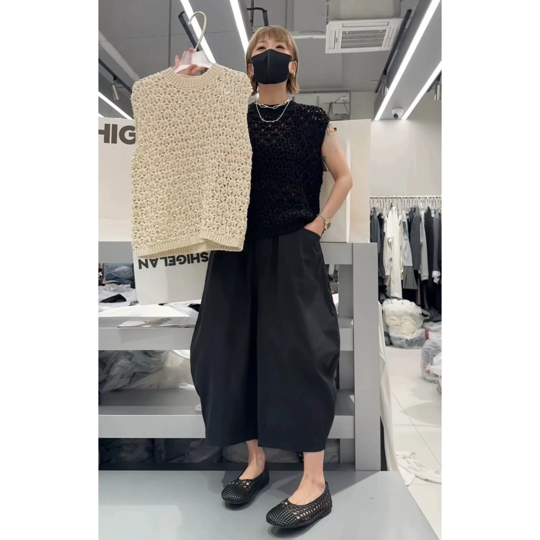 

Poemland 2025 Autumn Release Women's Soft Ne Hollow out Svel Vest Top round Ne Line Design Casual Comfortable Fit