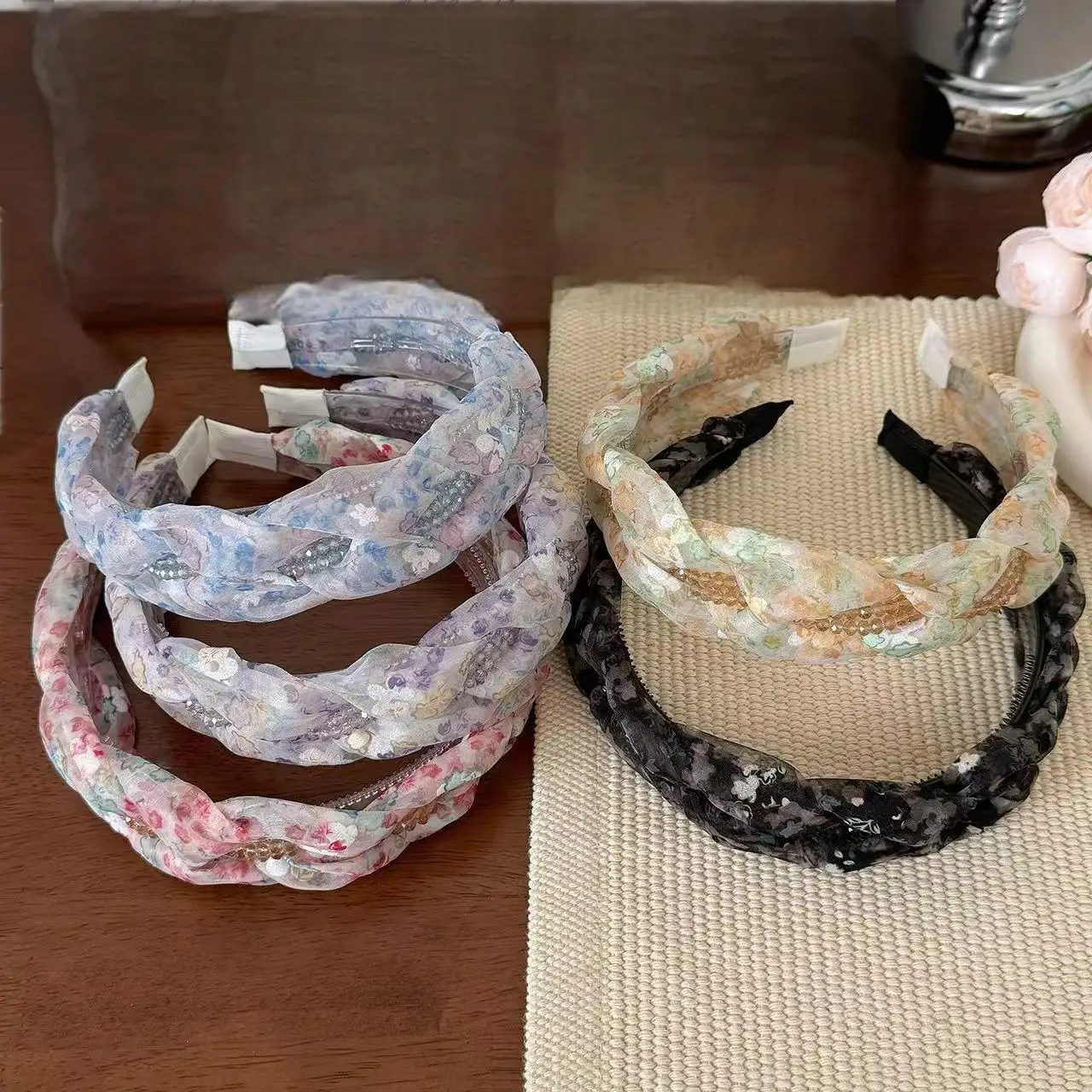 

Сетчатая повязка на голову с цветочным принтом и крестообразным узлом, нескользящая широкая повязка для волос для женщин и девочек, аксессуары для мытья лица, аксессуары для волос