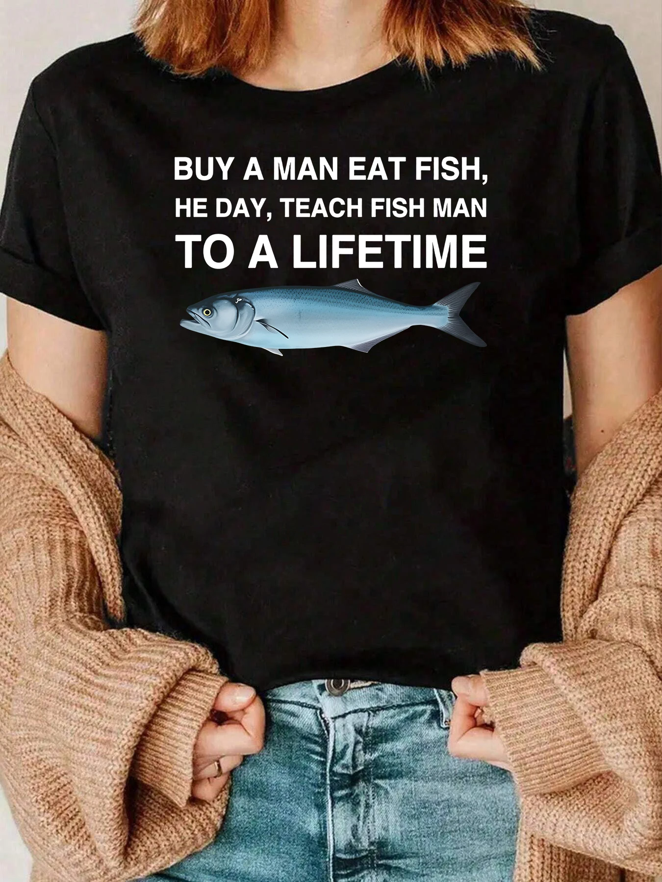 تي شيرت كاجوال مطبوع عليه سمكة ونص للنساء 220 جرام