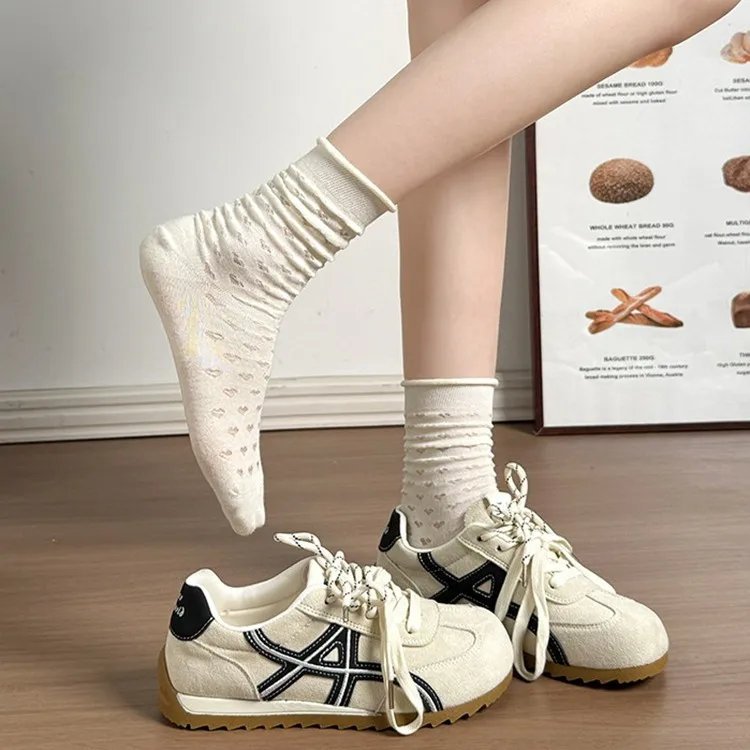 

Women Comfort Shoes Fashion Breathable Walking Leather Flat Shoes Woman Sneakers Women Tenis Feminino Casual Shoes 347