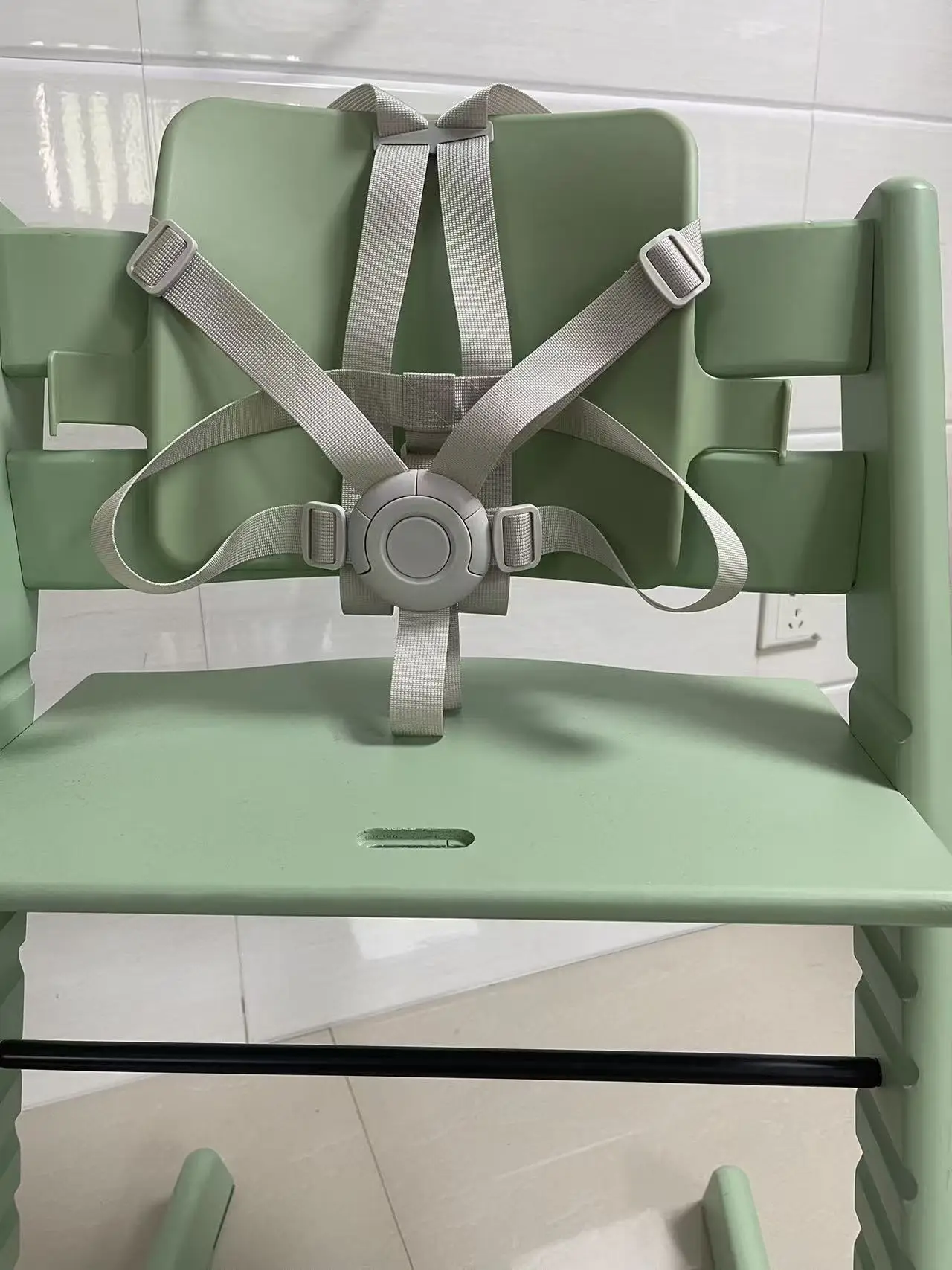 Cómo usar el arnés de repuesto de 5 puntos 2 STYLE B Growth Chair para la silla Stokke Tripp Trapp de versión anterior. Arnés de 5 puntos.