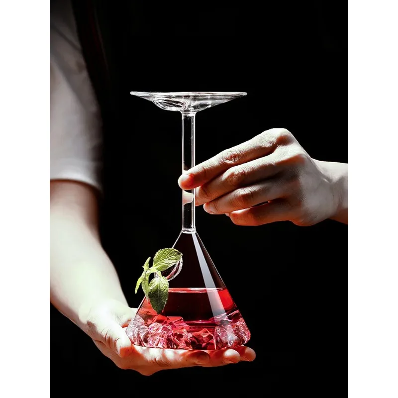 Funny Upside Down Cocktail Glass Upside Down Martini Cocktail Cup Inverted Juice Tumbler Opposite Cocktail Glass Cup Wholesale