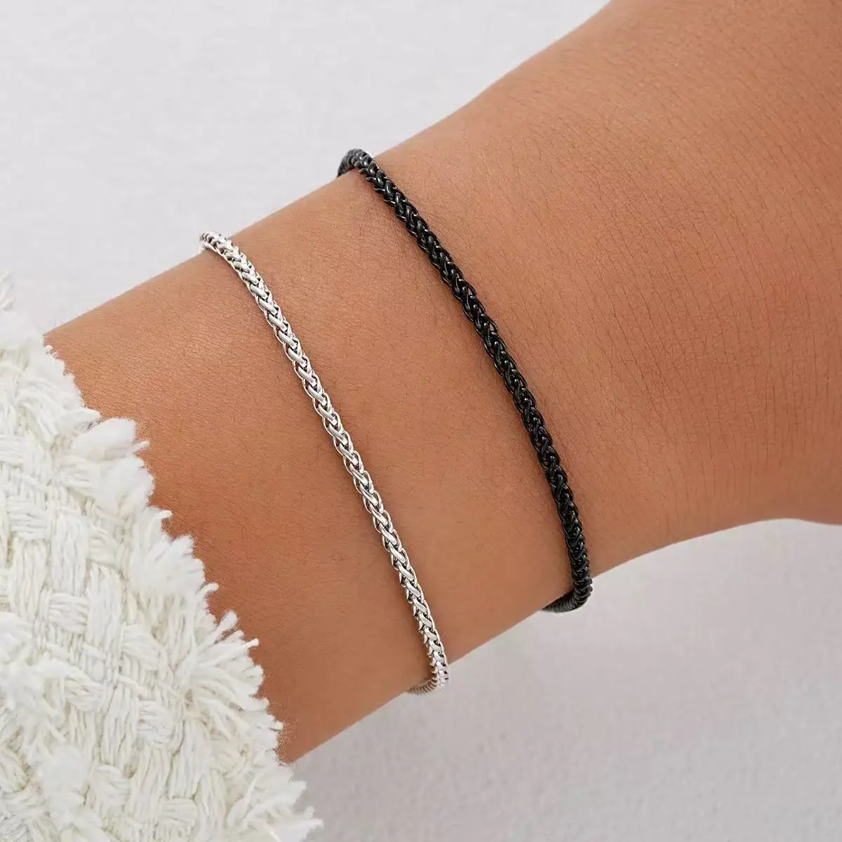 Retro Stainless Steel Men Bracelet Simple Spinal Chain Couple Bracelet Jewelry Fashion Fashion Ladies Accessories Gifts