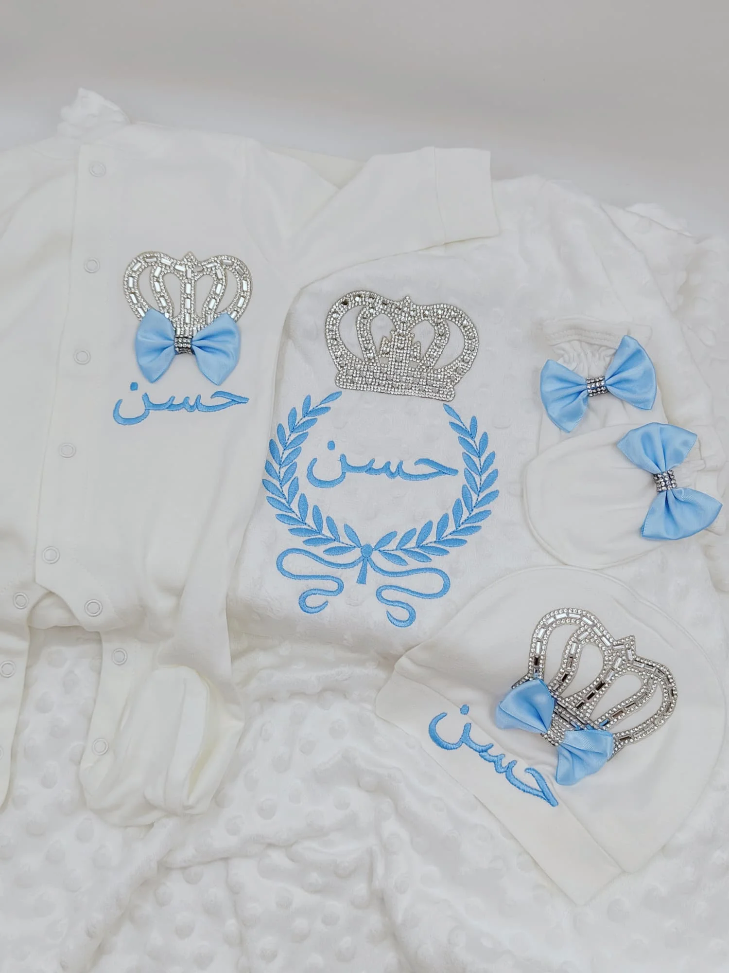 

Custom Embroidery Baby 4 Piece Set Diamond Crown Footed Romper Soft Newborn Boy Outfit Wholesale