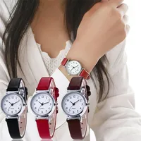 2021 Classic Women's Watches Black Red Casual Quartz Leather Strap Band Watch Retro Round Analog Clock Wrist Watches for Ladies