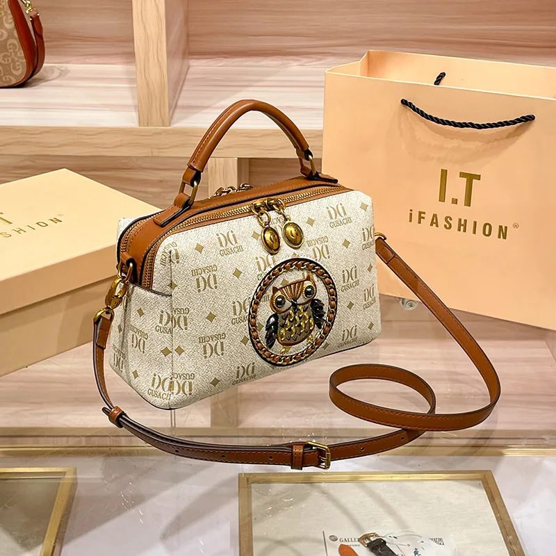 

Travel Diaper Bag Lightweight Multi Compartment Organizer Easy Clean for Vacations Day Trips and Daily Errands