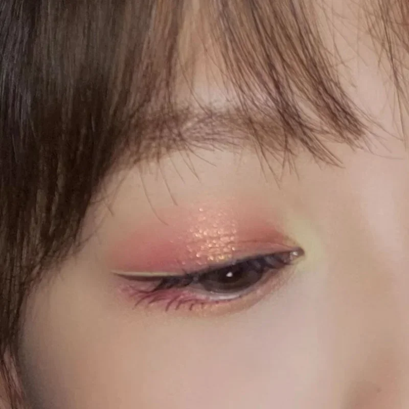 Sugarock 12 色のアイシャドウパレットシマーマット真珠光沢のあるグリッター長期的なアイシャドウ防水フェイシャルメイクアップ化粧品