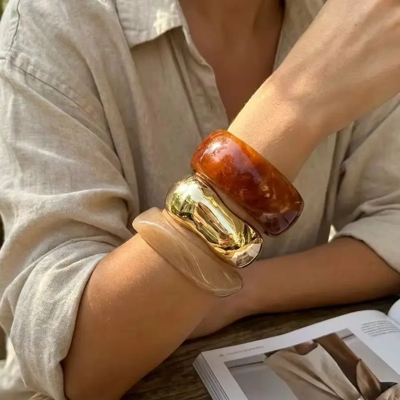 3PCS Vintage Amber Acrylic Wide Cuff Bangle Set for Women Irregular Wave Stackable Chunky Bracelets Fashion Jewelry Gift
