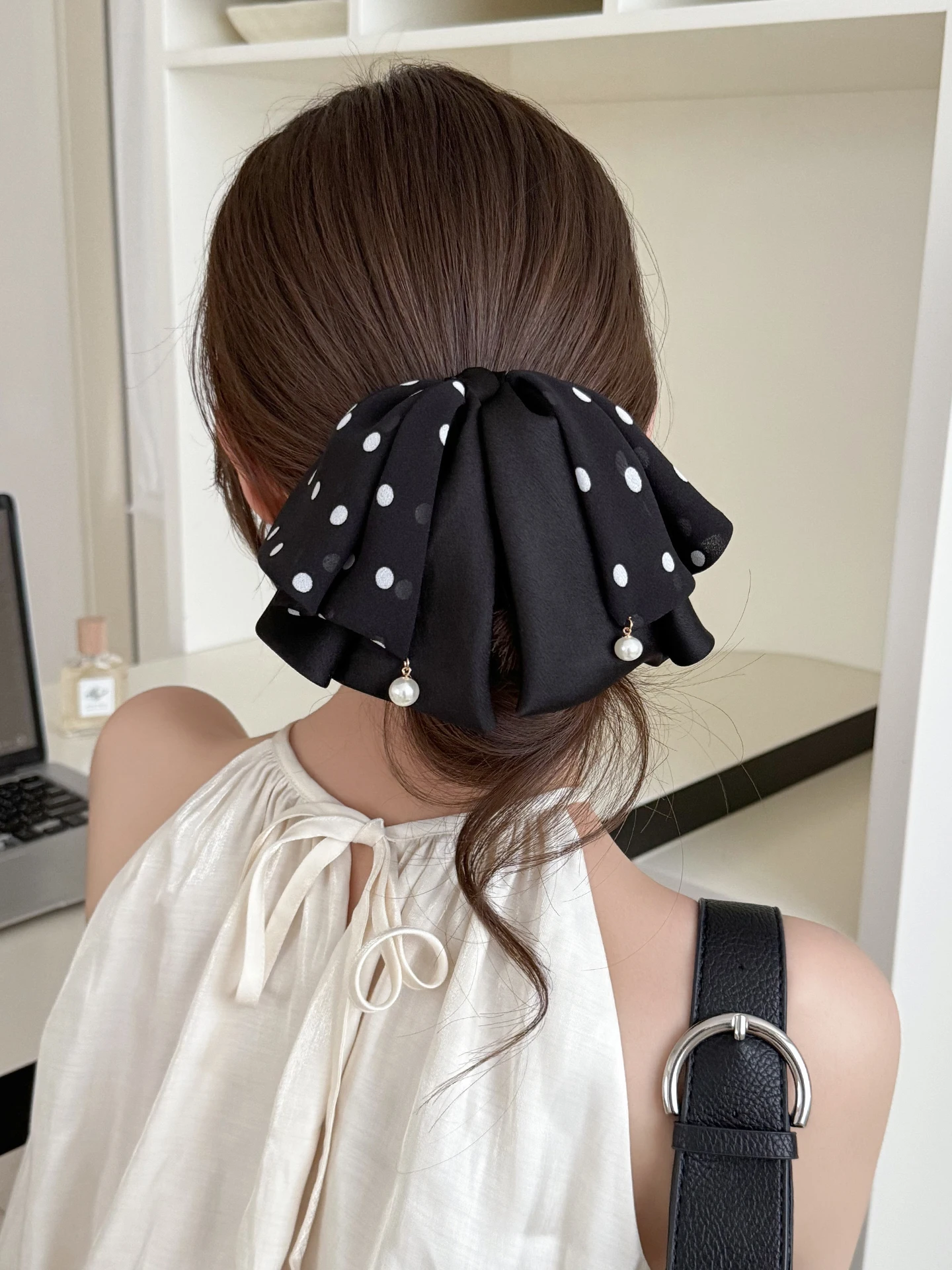 presilha-de-cabelo-com-poas-estilo-no-para-meio-coque-presilha-tipo-garra-novo-estilo-2026-acessorios-de-cabelo-para-a-parte-de-tras-da-cabeca