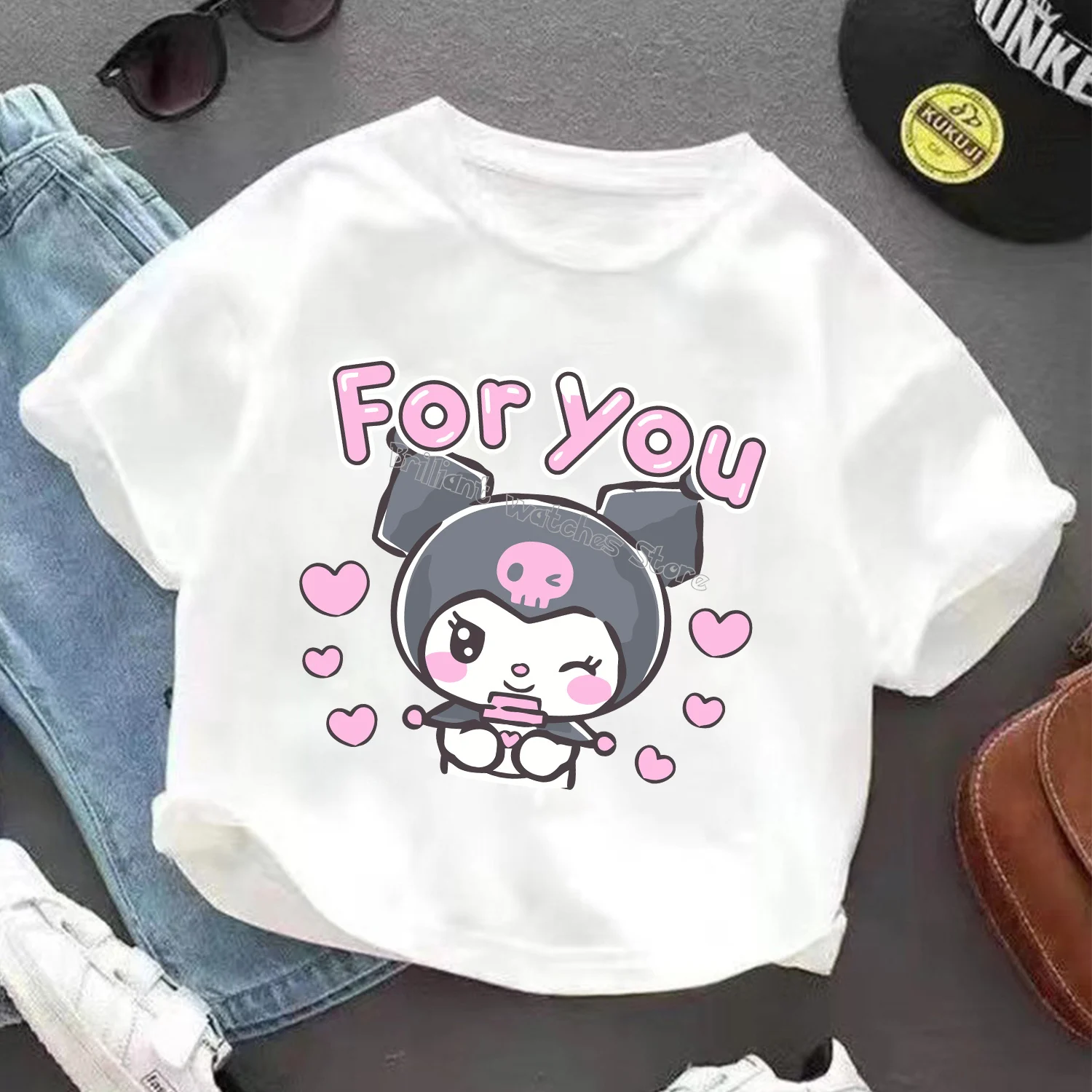 T-shirt branca estampada anime para crianças, roupas fofas de desenhos animados Kuromi, top de moda para meninas, camiseta de verão infantil, presente Sanrio