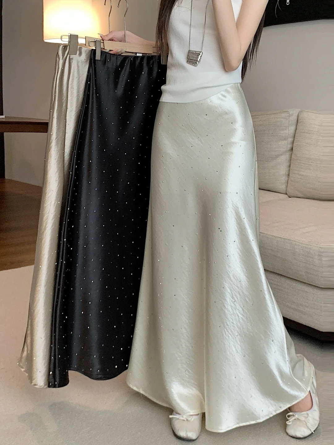 

High Waist Slimming A-Line Long Skirt Women's Summer 2026 New Style Sequin Acetate Satin Fish Tail Half Body Skirt City Commute