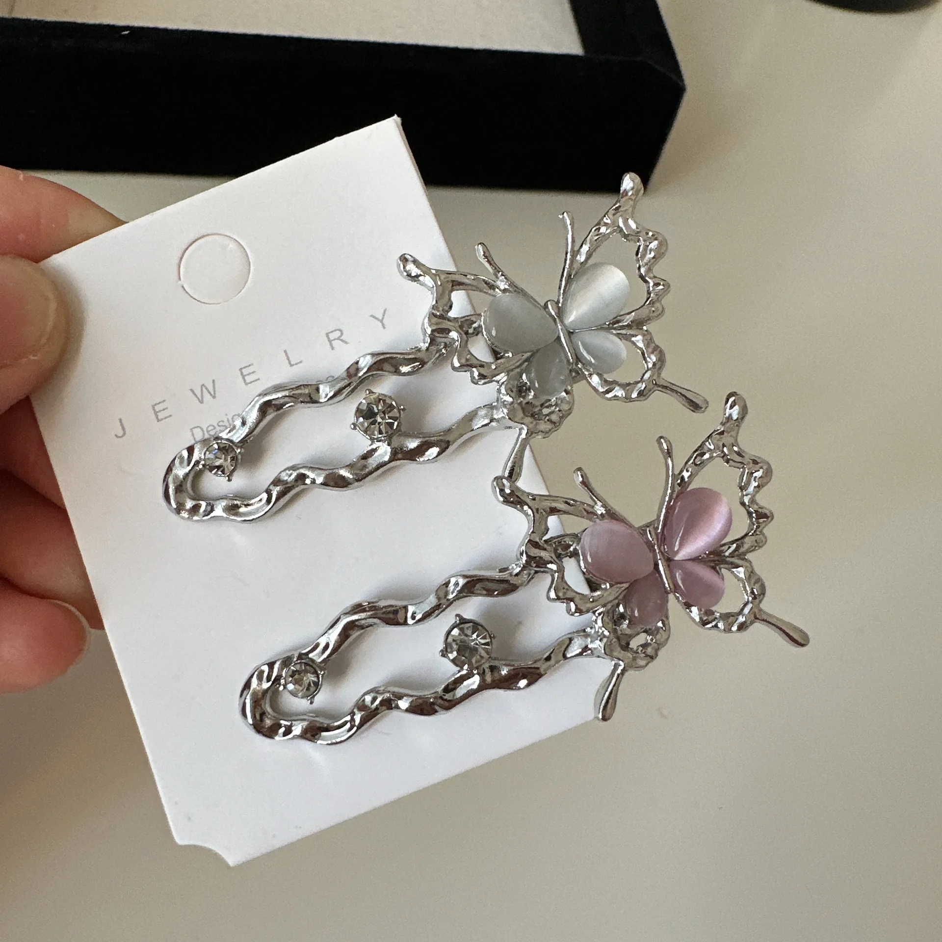 Premium Silver Metal Butterfly Alligator Clip for Side Bangs Y2K Style Strong Grip Non Slip Lightweight Durable