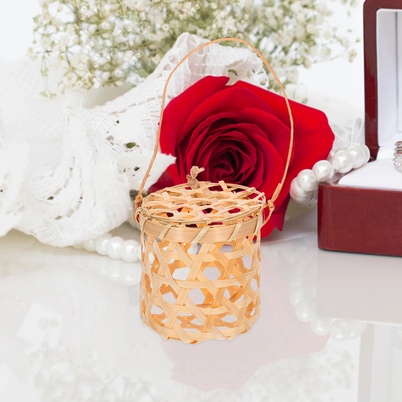 

4pcs Mini Bamboo Baskets Lidded Wedding Souvenir 8x8CM Elegant Craftsmanship Versatile Party Favors Small Woven Handles