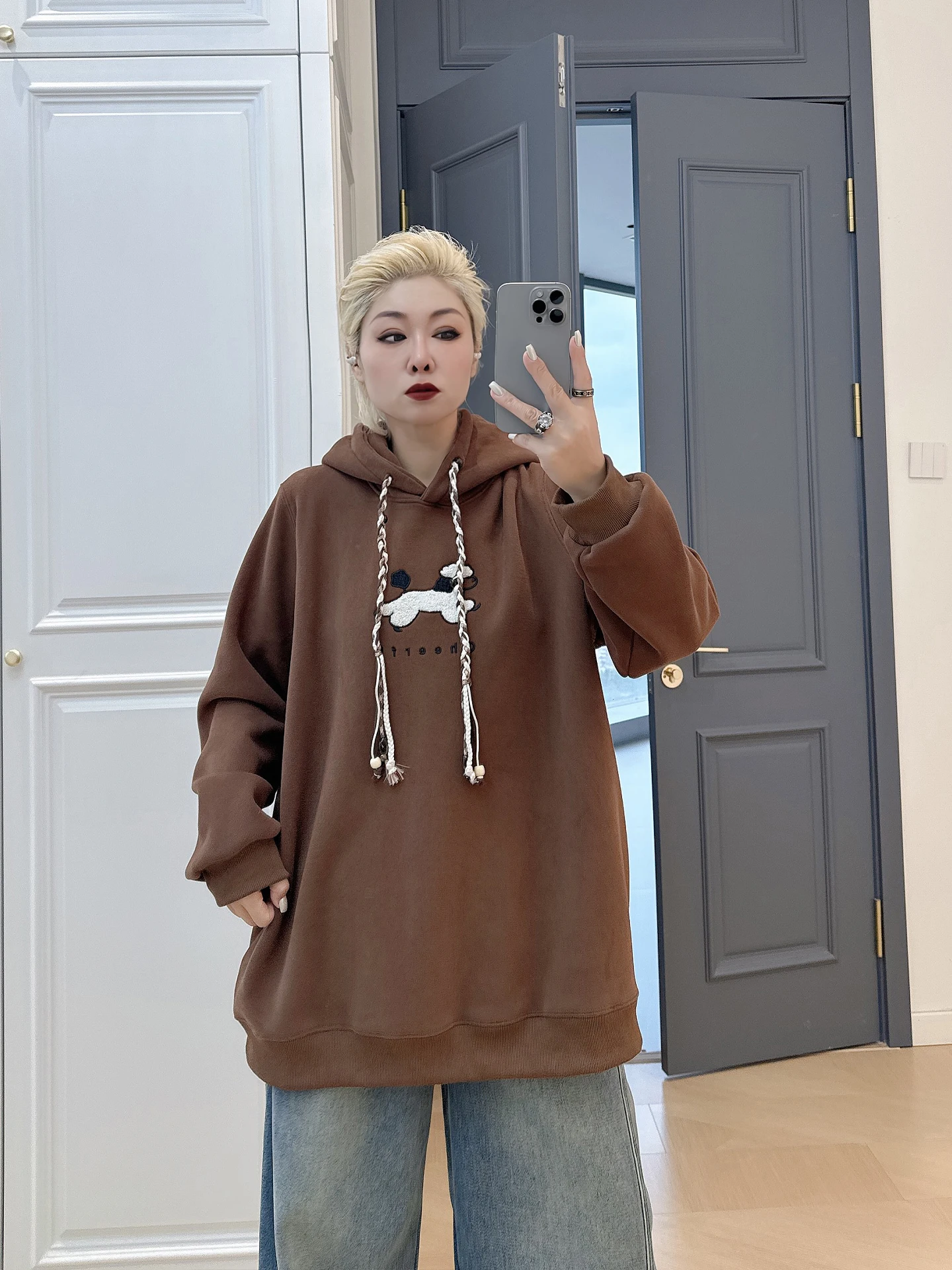 レトロアンチエイジングフード付きスウェットシャツプラスサイズ婦人服スリミング200ポンド脂肪MMルーズカジュアルスタイルフリース裏地付きトップ