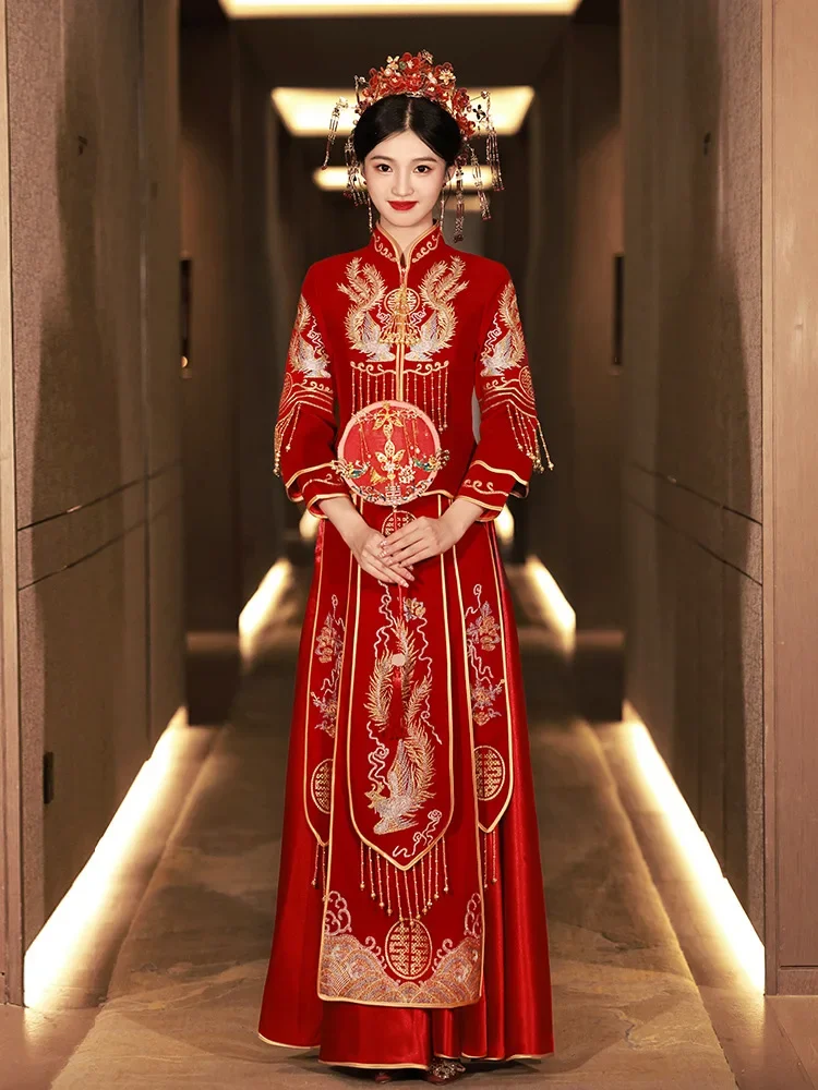 Cheongsam Oriental Vintage Toast Qipao Exquisite Phoenix Embroidery Marry Clothes Traditional Chinese Bride Tassels Wedding Dres