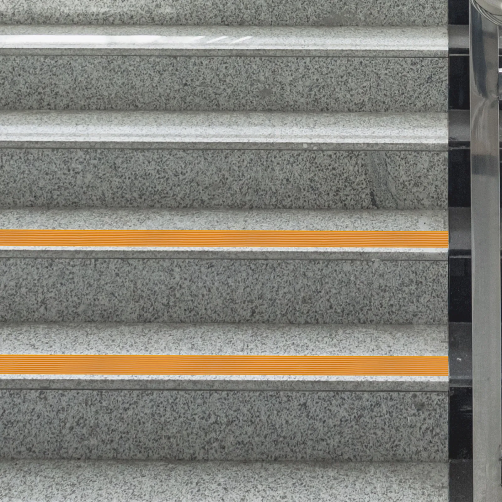 Glow-in-Dark PVC Stair Edge Safety Pad Pre-Adhesive Anti-Slip Stair Tread Mat for Indoor Stairs Steps Bathrooms Shower Areas