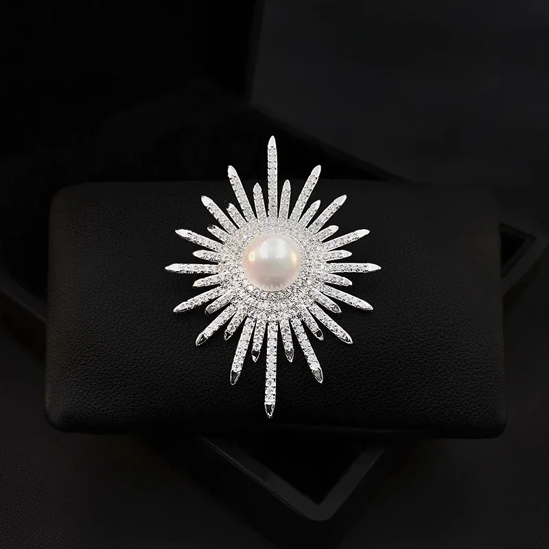 High-End Sun Flower Brooch for Women Suit Fashion Shinning White Lapel Pins Pearl Rhinestone Jewelry Clothing Accessories 3620