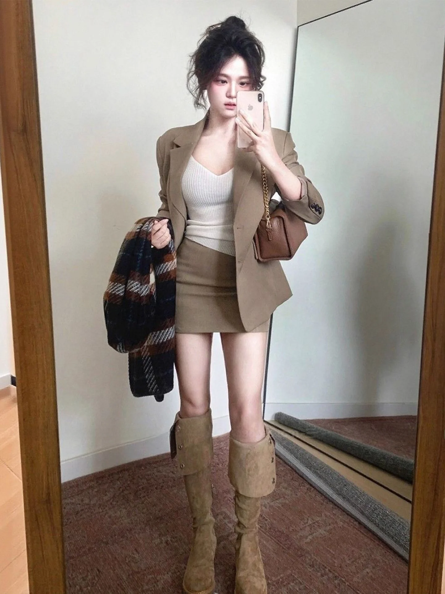 Early Autumn Fashion High-Quality Women's Suiting Set Kaki Color Short Skirt And Jacket Outfit Elegant And Sexy Trendy Workwear