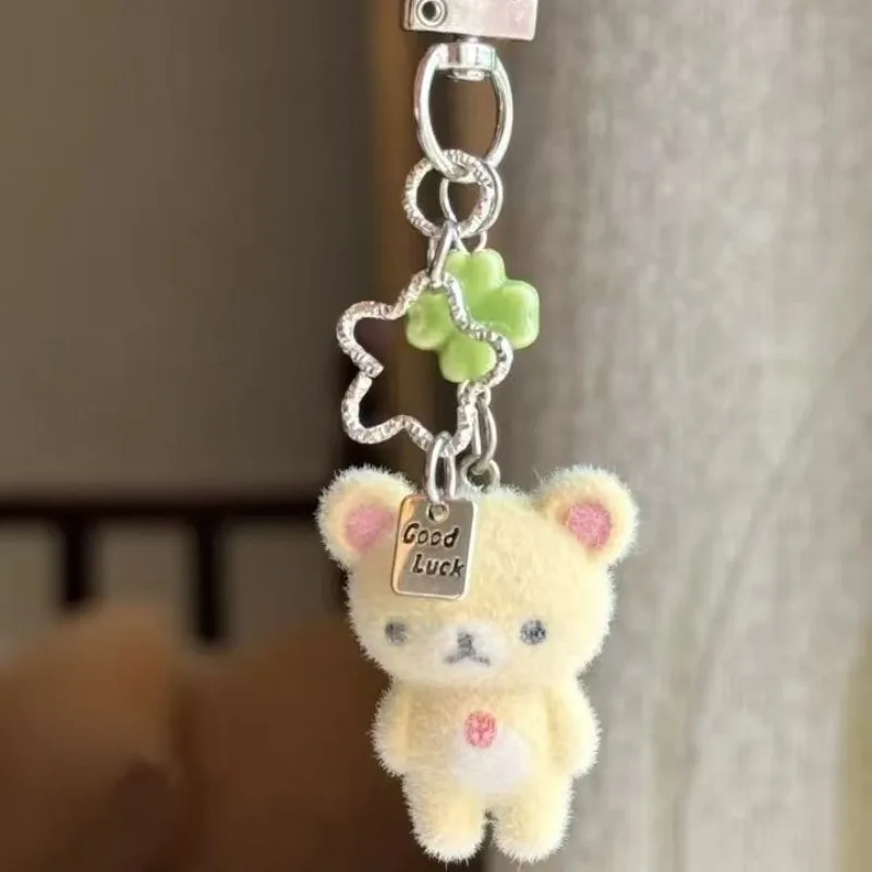 

MINISO Sanrio маленький белый медвежонок брелок мультфильм флокирование Rilakkuma кулон для мобильного телефона четыре листа клевера камера подарок практичный