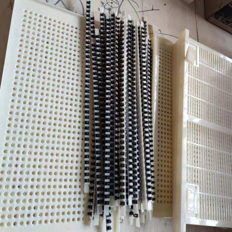 No-Moving Larvae Royal Jelly Frame, Italian Bee Queen Rearing Kit, Queen Excluder, Cell Bar Base, Pierced Royal Jelly Frame