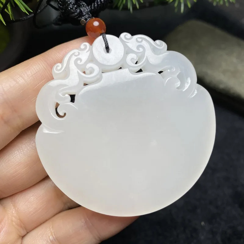 Hetian Sheep Fat , Round Pendant Men And Women, Two Playing With Pearls, Vintage Jade Ornament