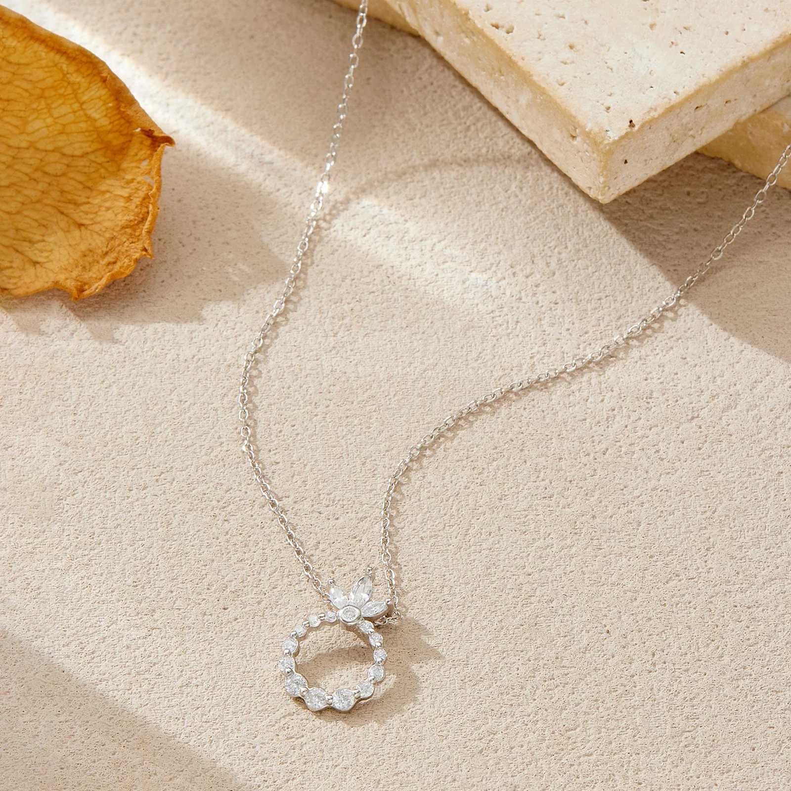 ANDYWEN Collier couronne florale en argent 925, bijoux ronds et en forme de larme CZ, cadeau romantique pour femme, usage quotidien élégant
