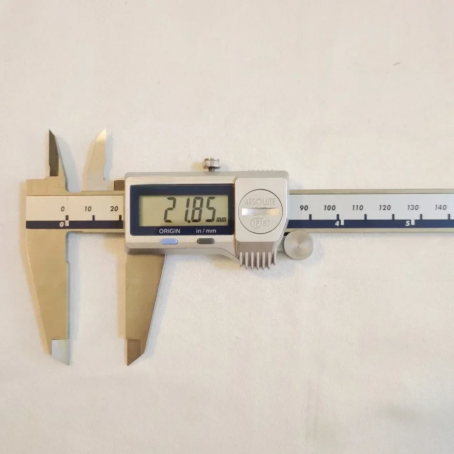 500-753-20 dustproof and waterproof digital caliper, IP67 absolute caliper