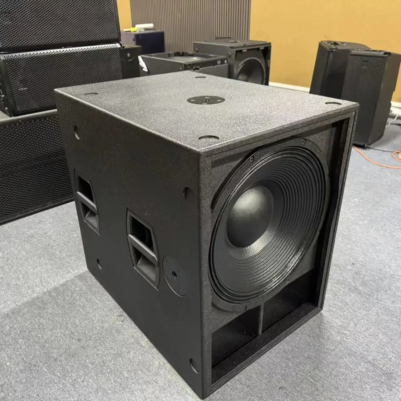 

8005-AS 21 Inch Active Subwoofer Powered Speaker Professional Audio Sound System High Power 8005 Subwoofers RCF Speakers