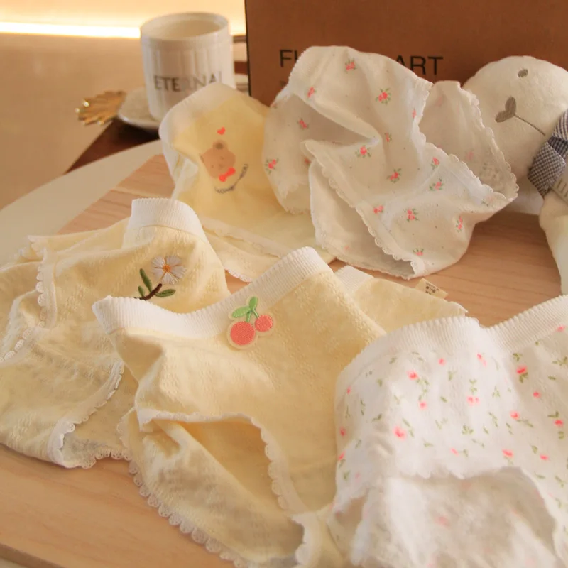 Japanese Style Sweet Lace Rose Bear A Class Baby Cotton Antibacterial Crotch Comfortable Floral Teenage Girls' Underpants 3pcs