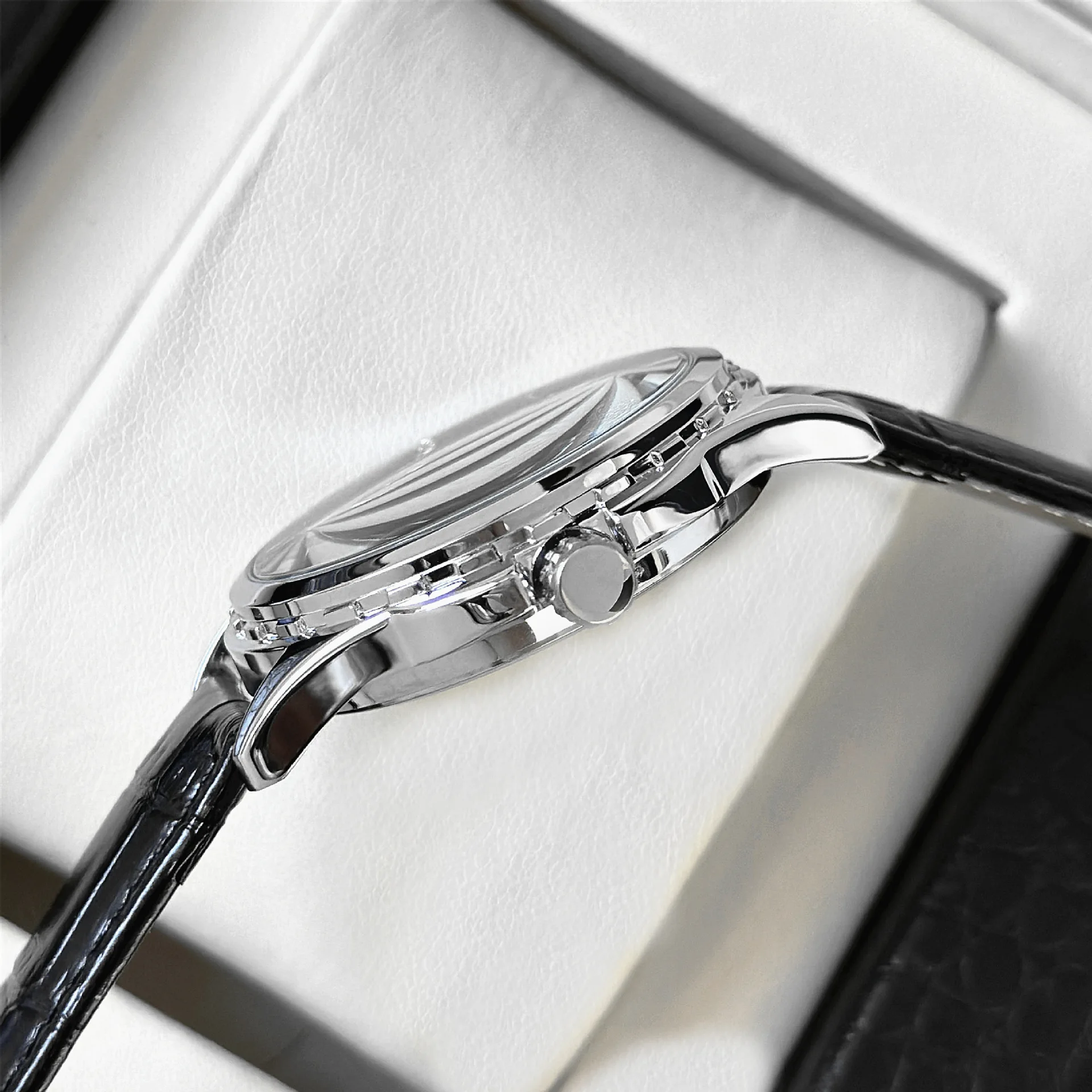 Montre-bracelet pour hommes, mouvement de balayage d'affaires, motif d'éventail pliant, belle montre, bracelet en cuir de haute qualité, cadeau: boîte et batterie de rechange