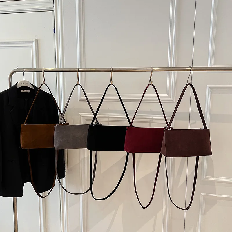 

Осенне-зимняя женская сумка подмышки из искусственной замши в стиле ретро, новая простая рабочая сумка через плечо на одно плечо, красный вечерние клатч