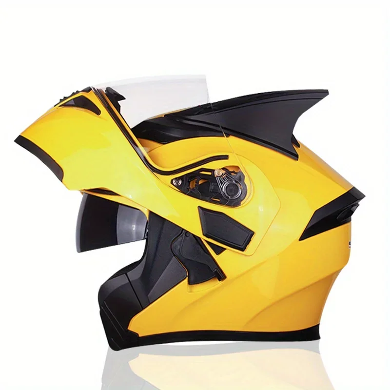 

Motorcycle Helmet for Men And Women, Full Face Helmet with Winter Safety Features And Horns, YELLOW