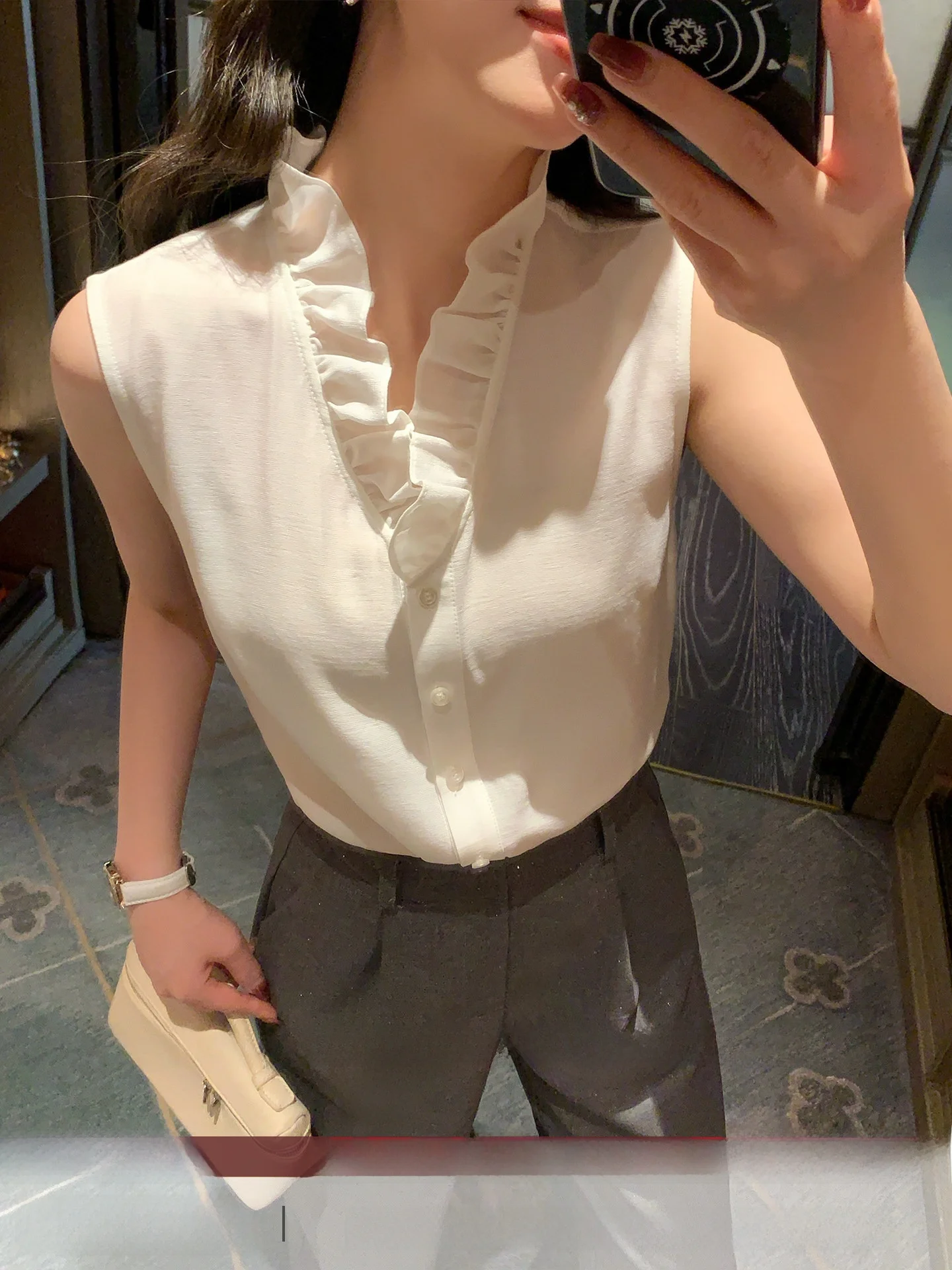 

White V-neck Blouse Women's Spring Fashion Leaf Shirt French Style Regular Fit Lyrical Polyester Blend Young Women