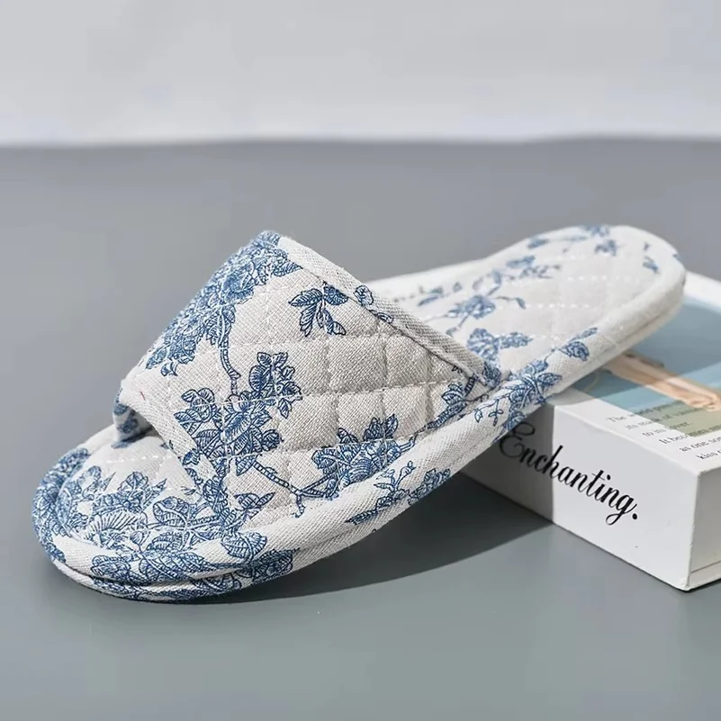 Home Slippers Soft Cotton Floral Floor Shoes Fashion Lightweight Slippers Antislip Indoor Slippers Bedroom Couple Slippers